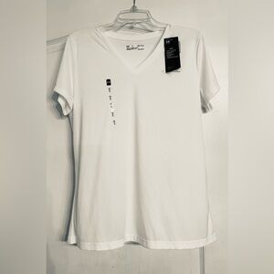 NWT-Womens Under Armour Heat Gear V-neck Tee